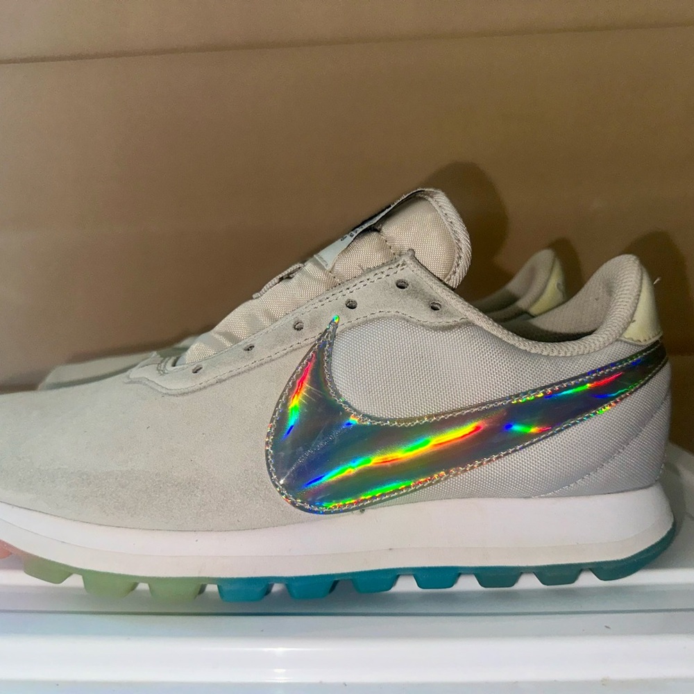 🌈 Nike Classic Cortez Nylon Premium “Holographic” | Women’s 7.5 RARE